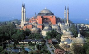 Article : Le musée de Sainte Sophia d’Istanbul reprend son statut de mosquée